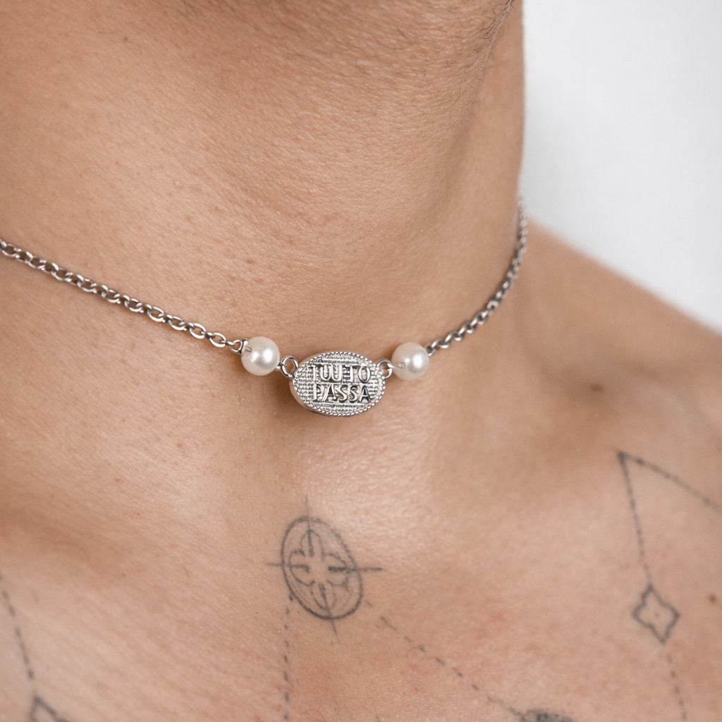 Tutto Passa Luce Necklace